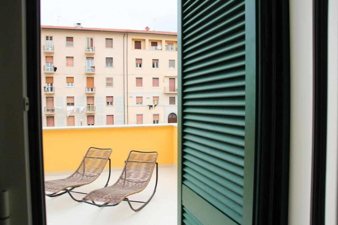 Waterfront Balcony I Grani 1 Resort Style Suite ليفورنو المظهر الخارجي الصورة